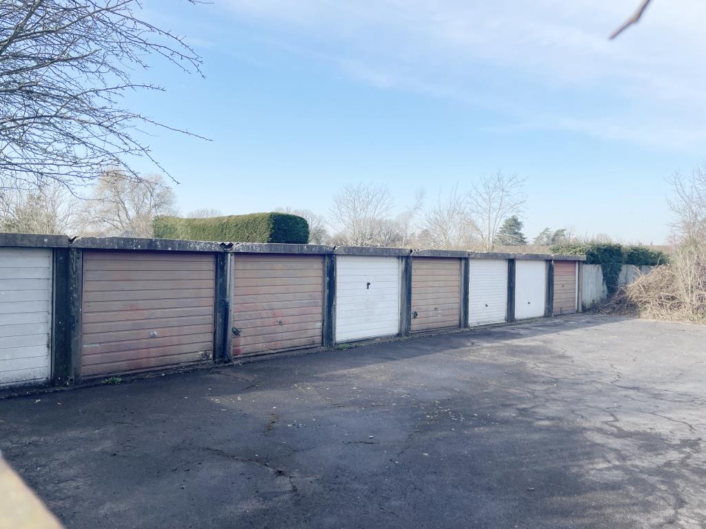 Lot: 30 - SEVEN GARAGES - Seven Garages